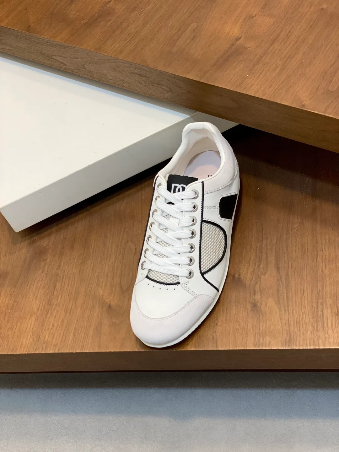 Men's shoes💰740 Dolce&Gabbana DG Cushion calfskin skate shoes｜Embellished with DG logo｜Lightweight, grippy two-tone TPU outsole adopts innovative design to provide excellent performance｜Jacquard label adds timeless style｜Original imported cowhide｜Multiple material splicing design｜Imported cowhide lining Cowhide foot pads｜Original TPU two-color elastic outsole Size: 39-44 (customized at 38.45.46)